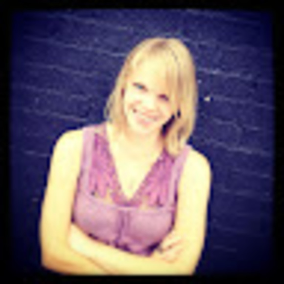 Meet your Posher, Jessica - Picture 1 of 1